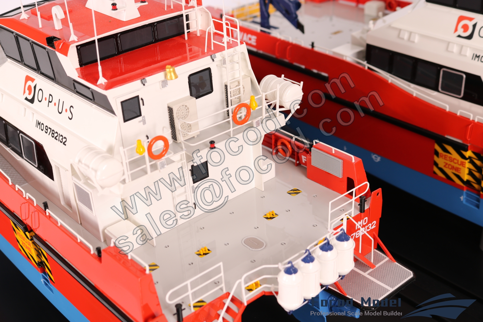 customized model of 27.5m双体工作船